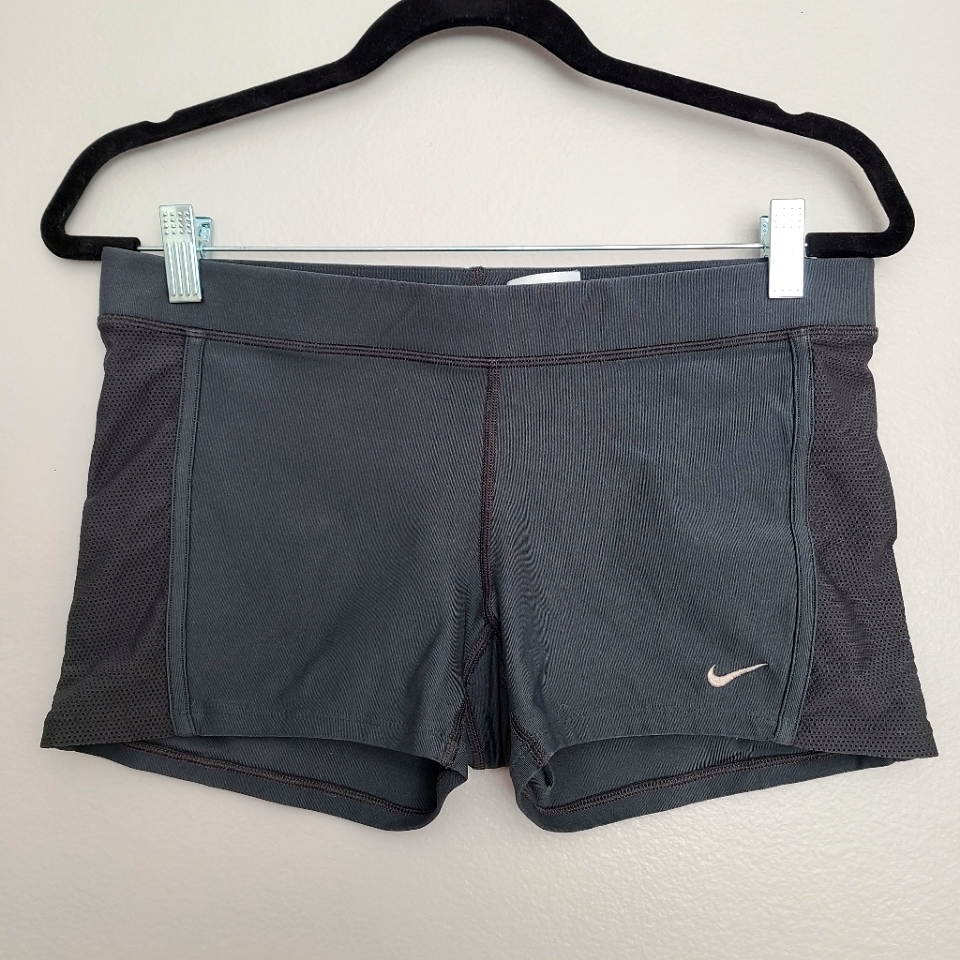 Donating Soonnike Gray Dri Fit Athletic Workout Athleisure Shorts Medium